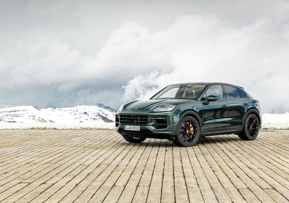 Porsche Cayenne Coupe: a luxurious crossover with an updated look