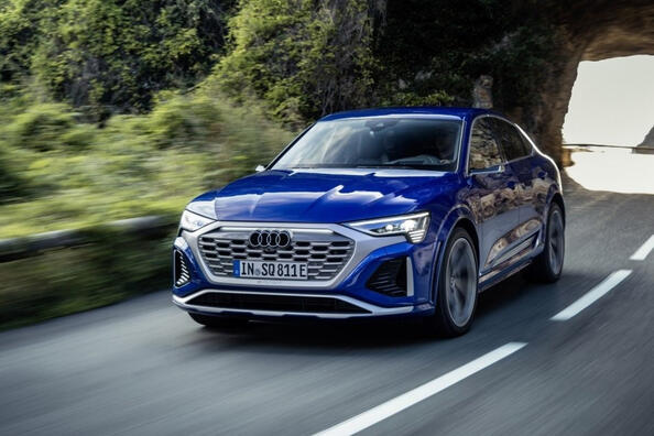 Audi SQ8 Sportback e-tron: a review of the luxury electric crossover Photo 4