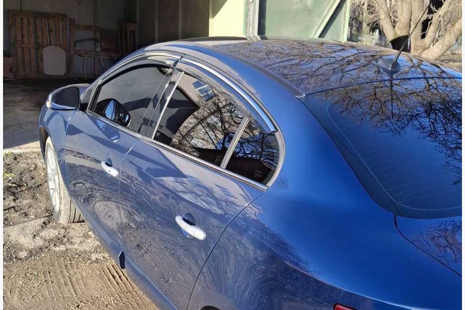 Renault Fluence 2009-2016 Window deflectors with chrome trim (4 pcs, Niken) Photo 4
