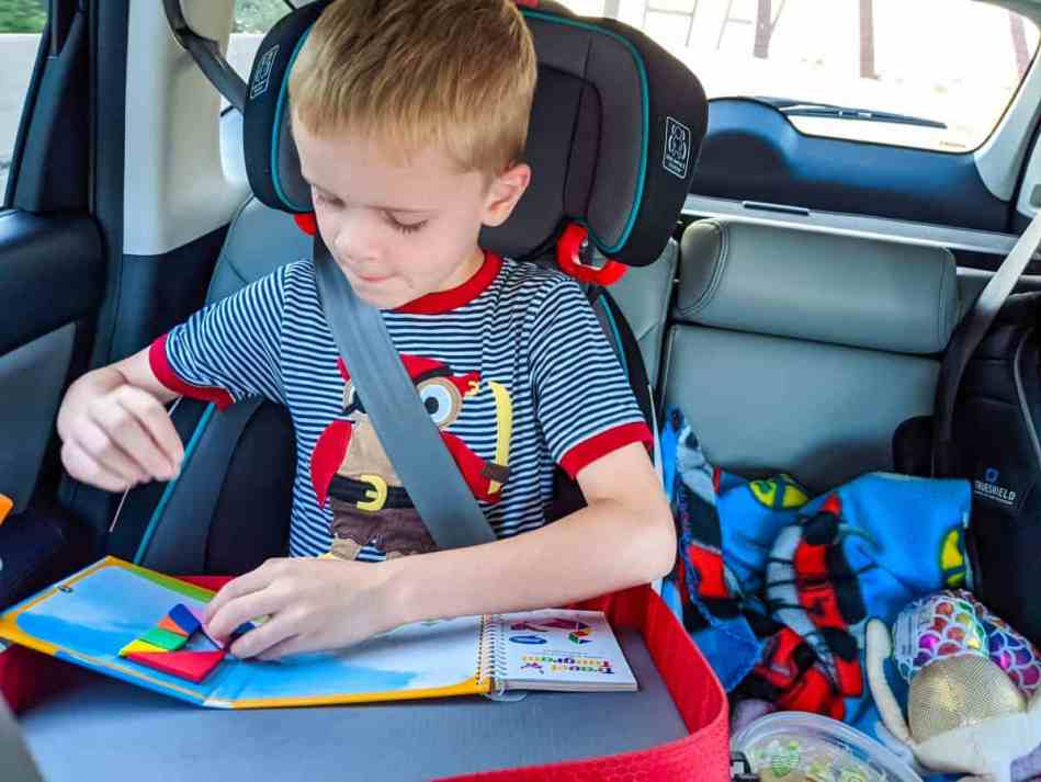 How to entertain a child on the road in a car?