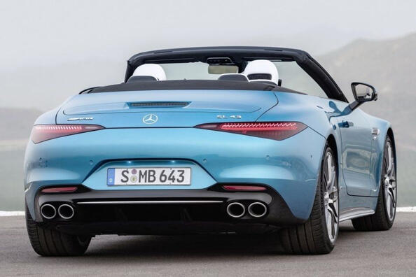 Review of the new generation of two-door Mercedes SL-Class Photo 3