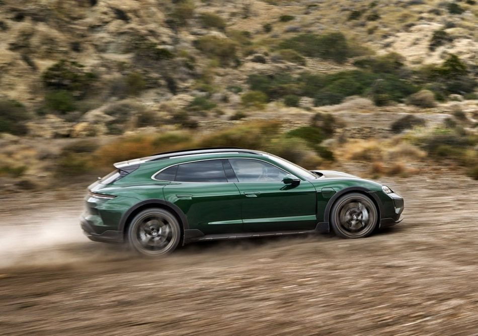 Porsche Taycan Cross Turismo 2024: updated electric station wagon