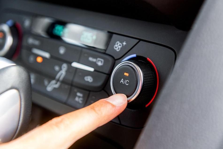 Escape from the heat: how to save the car air conditioner in the summer?