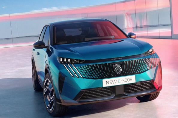 Review of the Peugeot e-3008 electric crossover