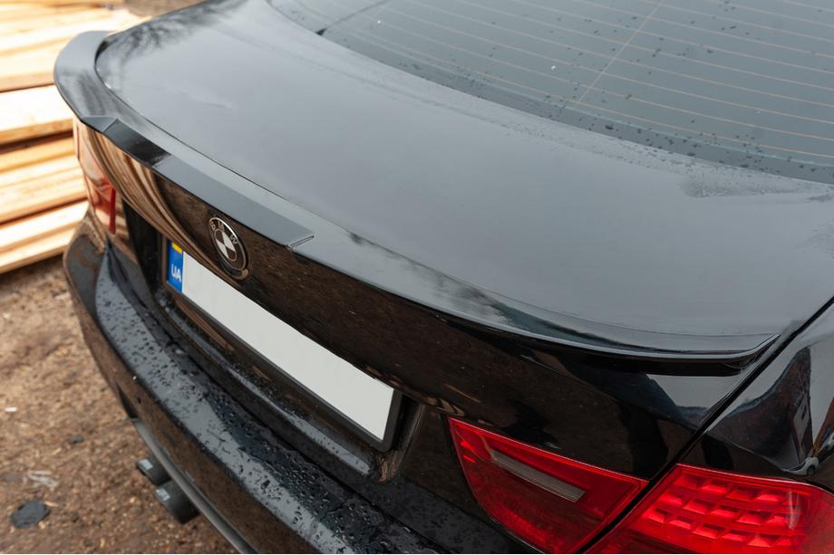 BMW 3 Series E90/E91 2005-2011 M4-Style Spoiler (for E90, primed for painting) Image