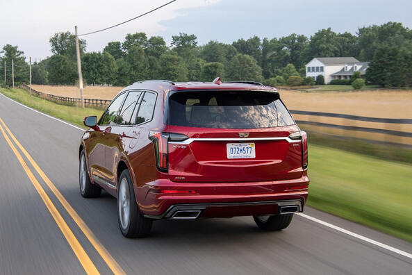 Cadillac XT6 luxury mid-size crossover review Photo 3