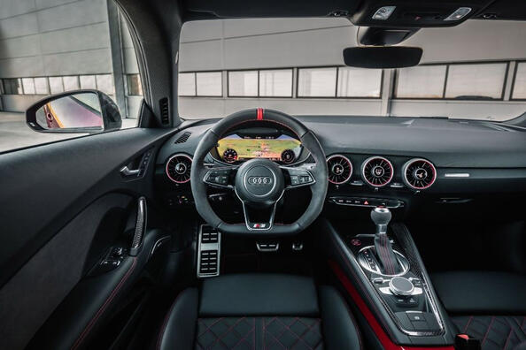 Audi TTS Coupe: sporty character in an elegant coupe Photo 6