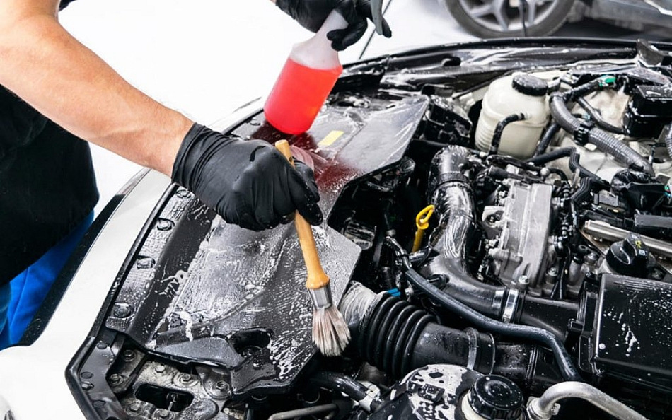How to properly wash the engine compartment of a car