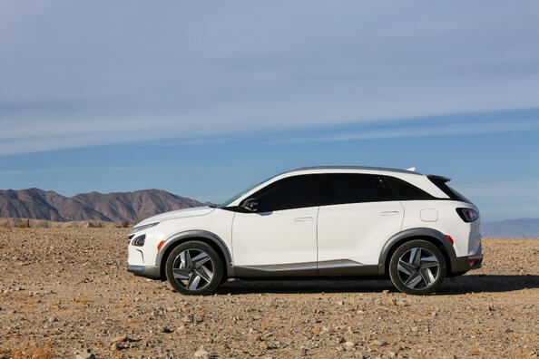NEXO: hydrogen crossover from Hyundai Photo 2