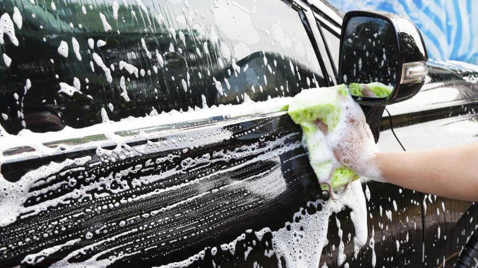 Is it possible to wash the car with household products?