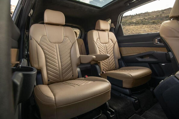 KIA Sorento 2023 review: updated crossover Photo 6