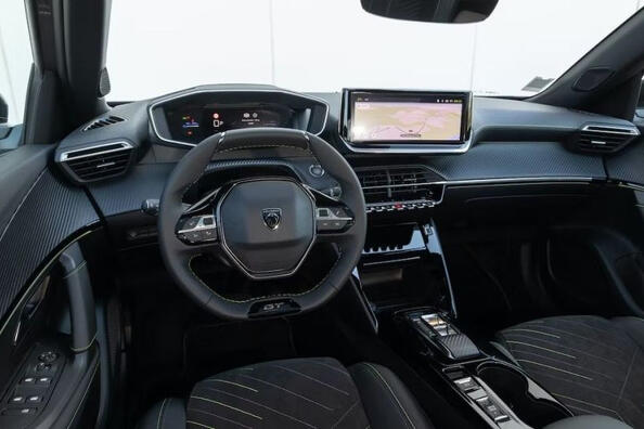 Facelift Peugeot 2008 second generation 2023 Photo 6