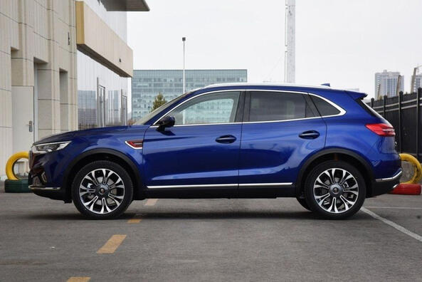 Hongqi HS5: a new look at Chinese premium Photo 3