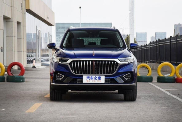 Hongqi HS5: a new look at Chinese premium Photo 2