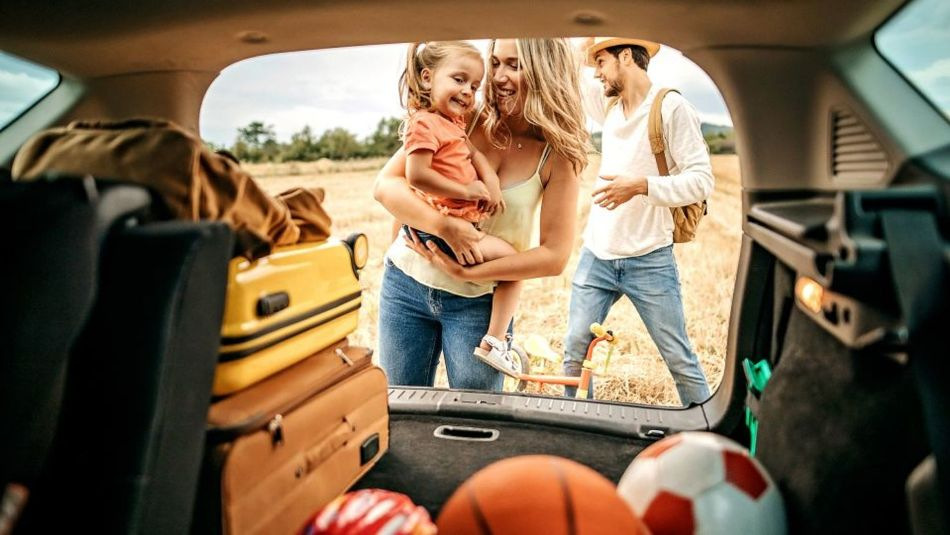 Necessary things for traveling by car: what to take with you on the road