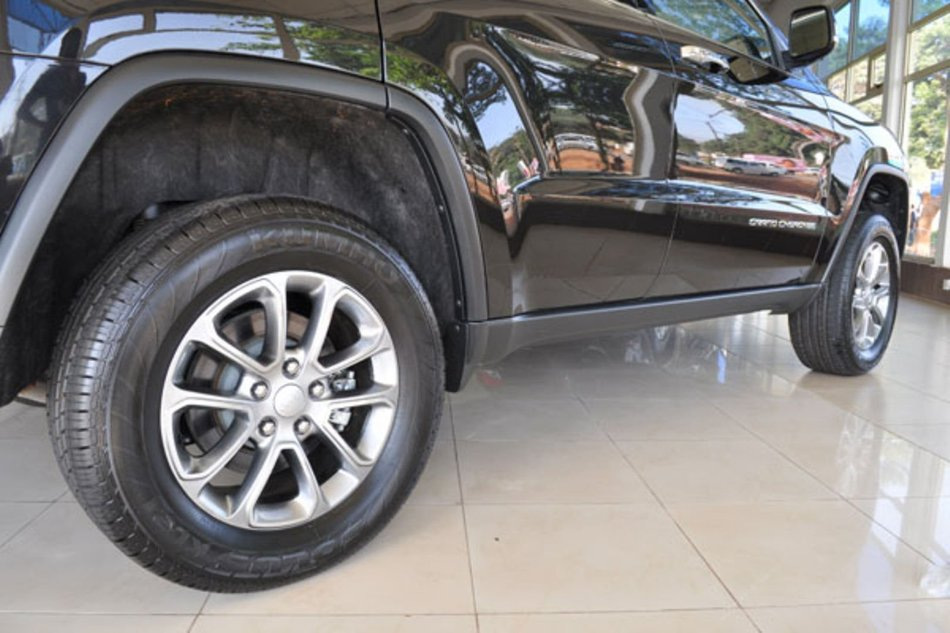 Increased car clearance: pros and cons