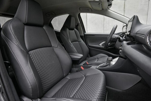 Mazda 2 Hybrid subcompact hatchback Photo 5