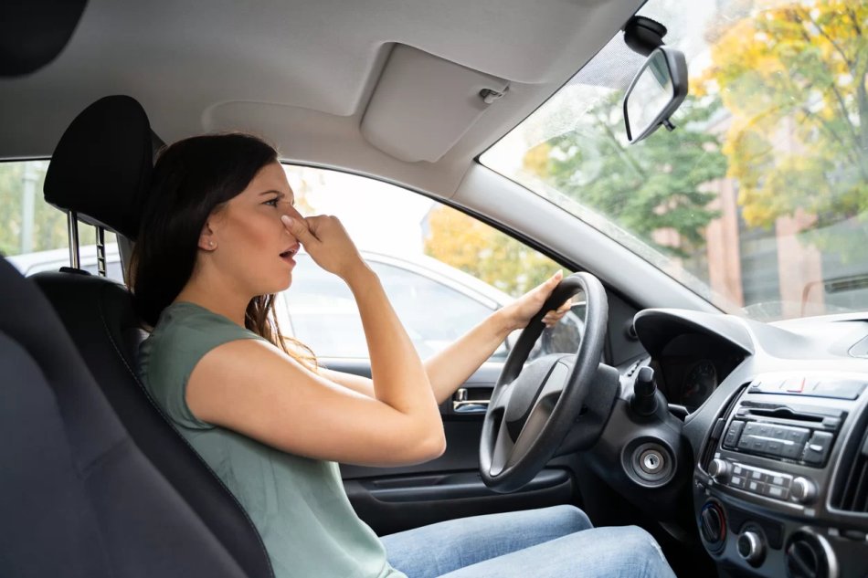 What to do if there is an unpleasant smell in the car?