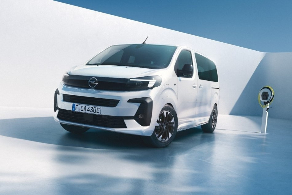 Opel Zafira Electric 2024 electric minivan review