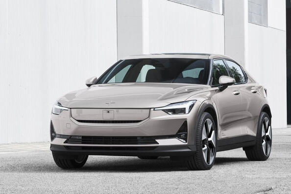Polestar 2 electric liftback review Photo 3