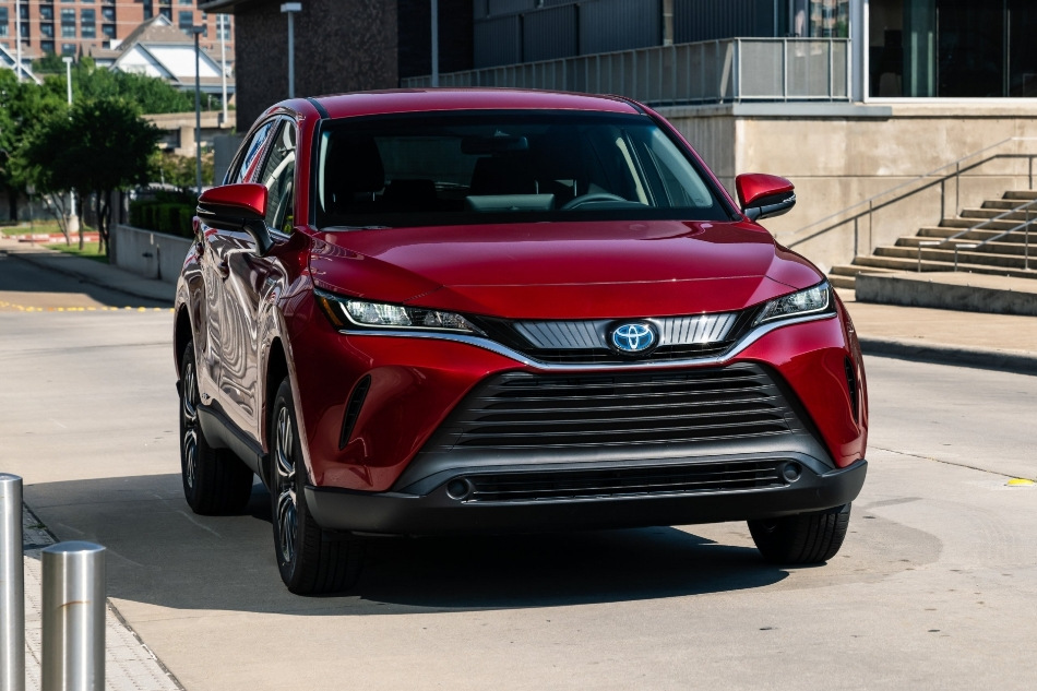 Toyota Venza review: a modern hybrid crossover