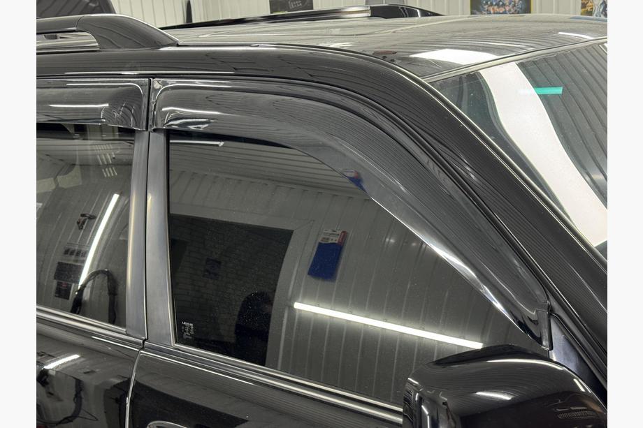 Lexus LX470 1998-2007 Window Deflectors Niken Luxury (4 pcs) Image