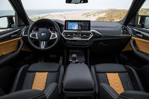 BMW X3 M review: powerful and luxurious crossover Photo 5