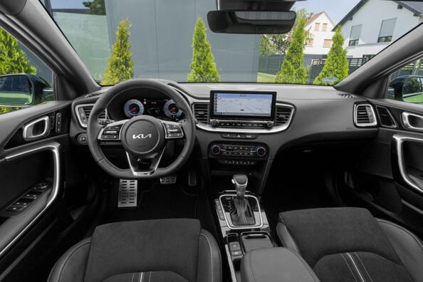 KIA XCeed review: crossover restyling Photo 6