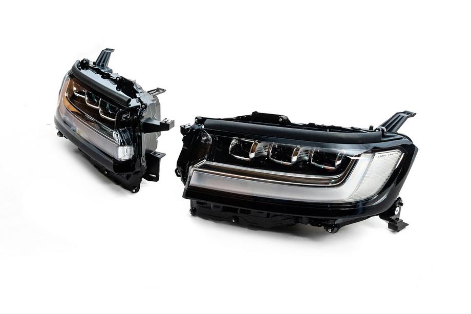 Toyota Land Cruiser 300 2021- Headlights Photo 3