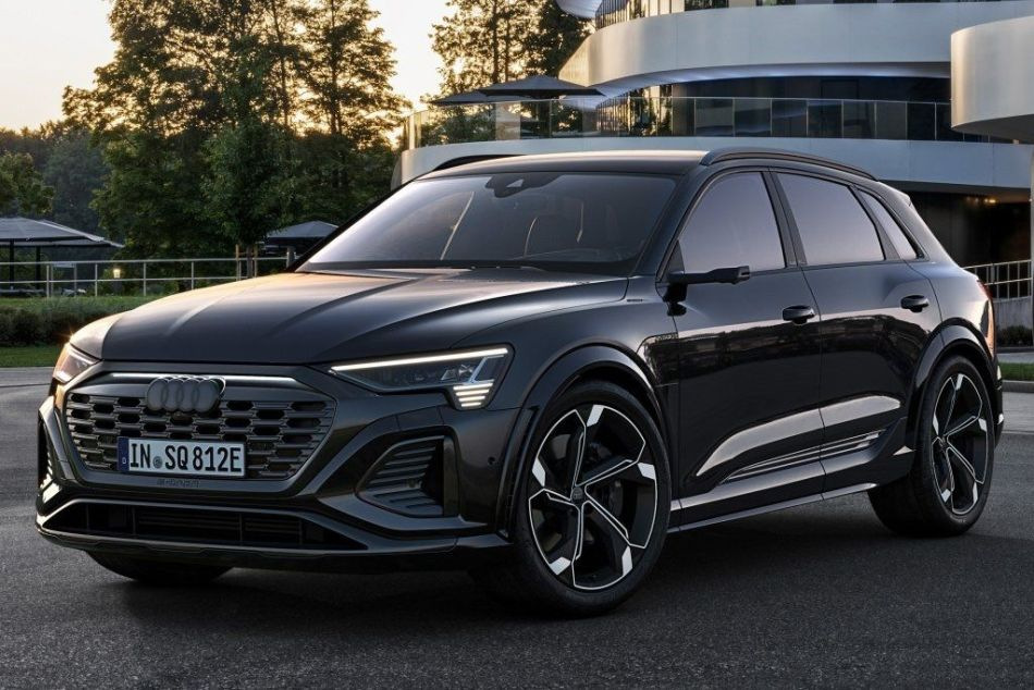 Review of the Audi SQ8 e-tron electric sports crossover