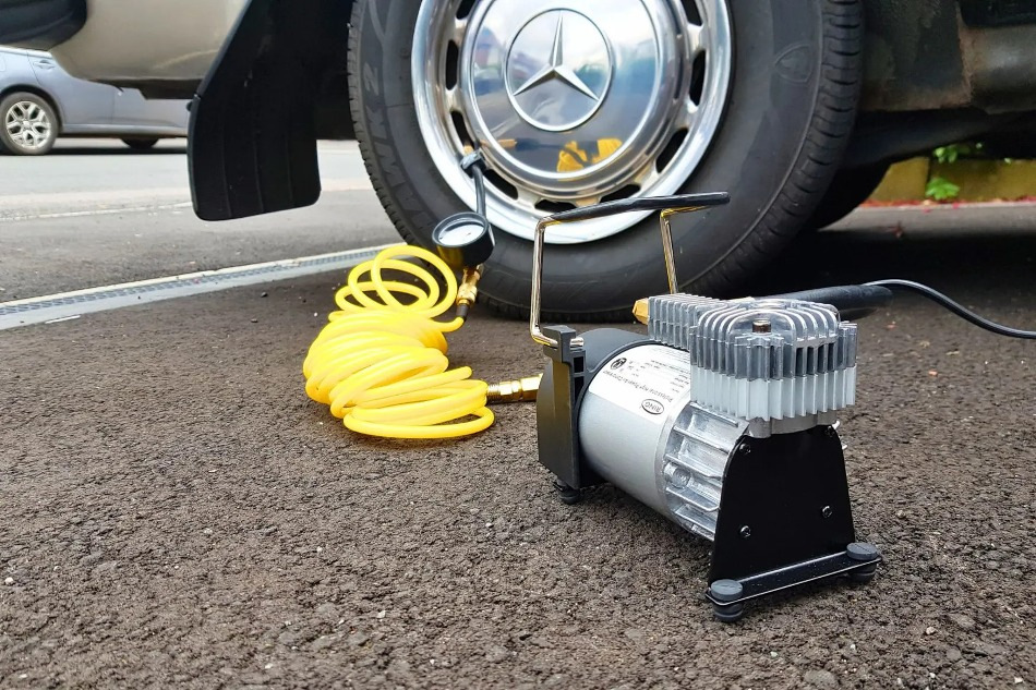 Auto compressors: an indispensable assistant on long trips