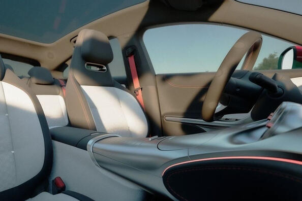 Overview of the modern and stylish mini crossover Smart #3 Photo 6