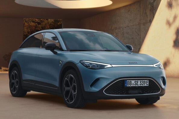 Overview of the modern and stylish mini crossover Smart #3