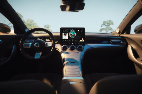 Overview of the modern and stylish mini crossover Smart #3 Photo 5