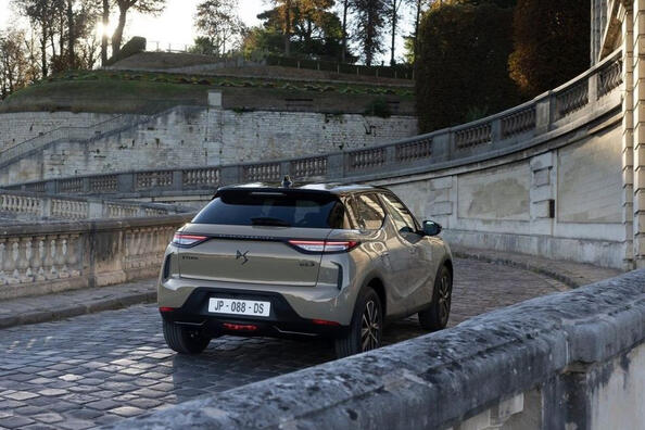 DS 3 e-Tense: electric car review Photo 3