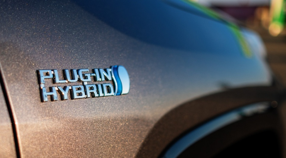 Hybrid cars: pros and cons