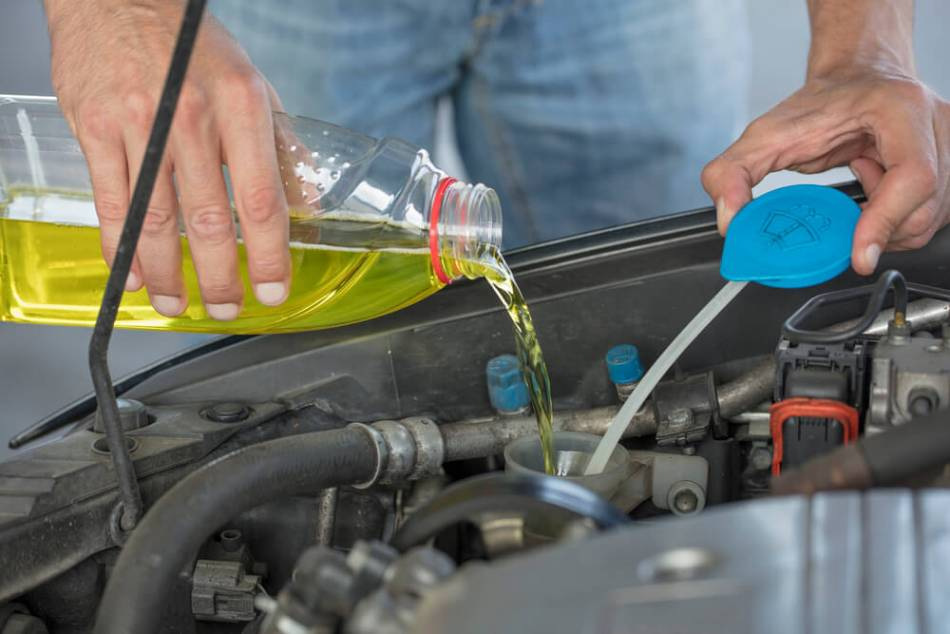 How to recognize poor quality windshield washer fluid?