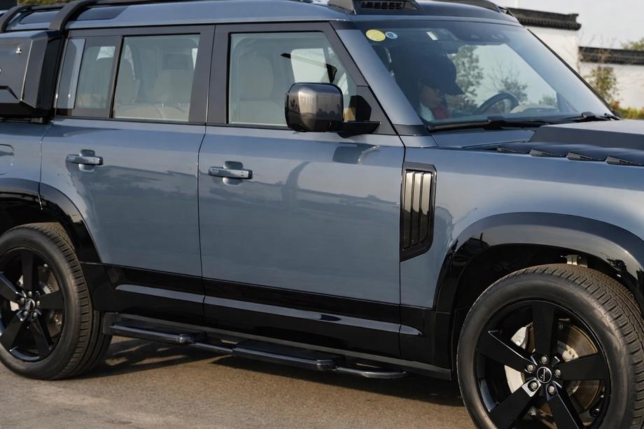Land Rover Defender 2019- Set of Door Moldings Image