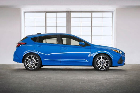 Review of the Subaru Impreza Hatchback VI generation Photo 3