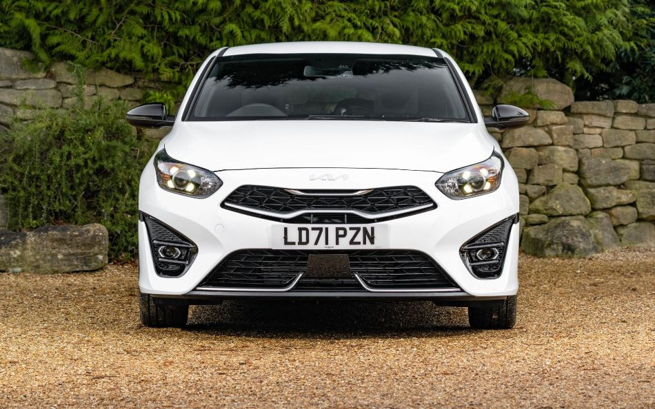 Kia ProCeed station wagon: review of the first generation restyling