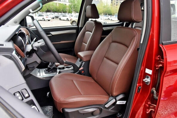 Review of the JAC T8 all-wheel drive pickup truck Photo 6