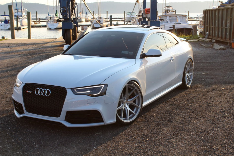 What color rims will best suit the car?