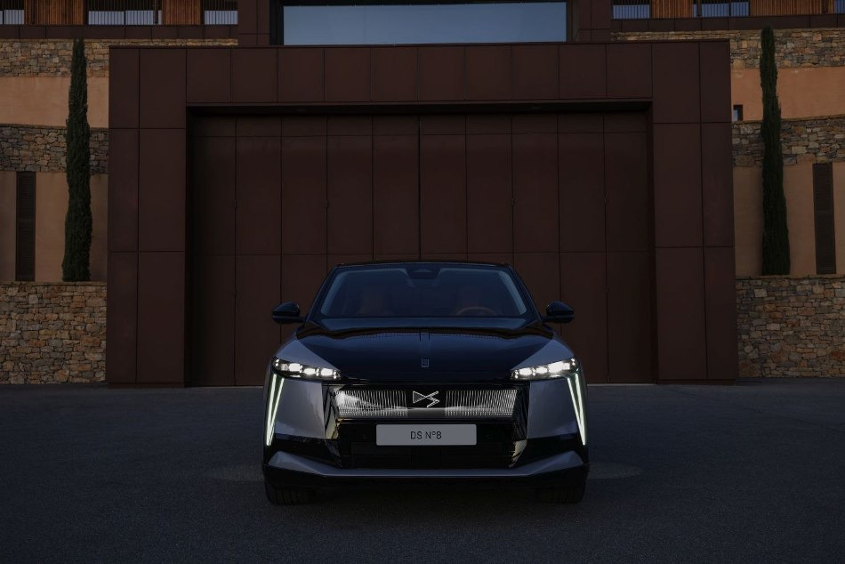DS N°8: review of the flagship electric crossover