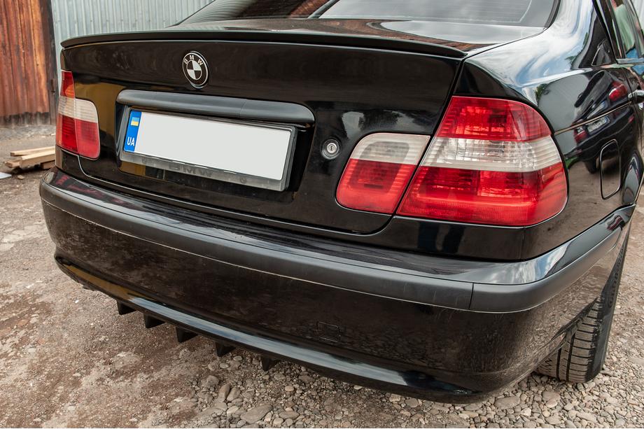 Universal Rear Diffuser Type-E (Gloss Black, ABS Plastic) Image