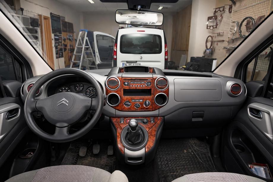 Peugeot Partner Tepee 2008-2018 Interior Car Tuning (assorted colors) Image