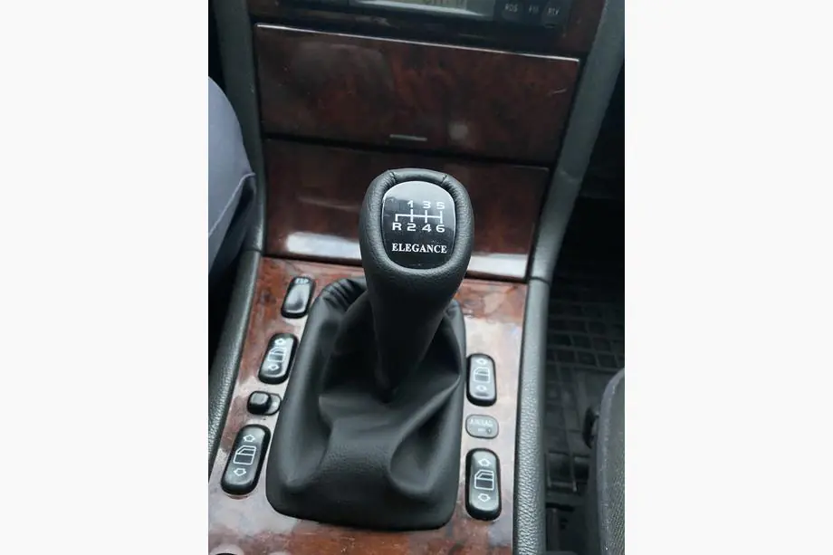 Mercedes E-class W210 1995-2002 Gear shift boot and knob with frame (Elegance) Photo 6