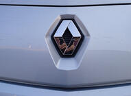 Renault Megane II 2004-2009 Front Emblem (128mm x 105mm Turkey) photo 2