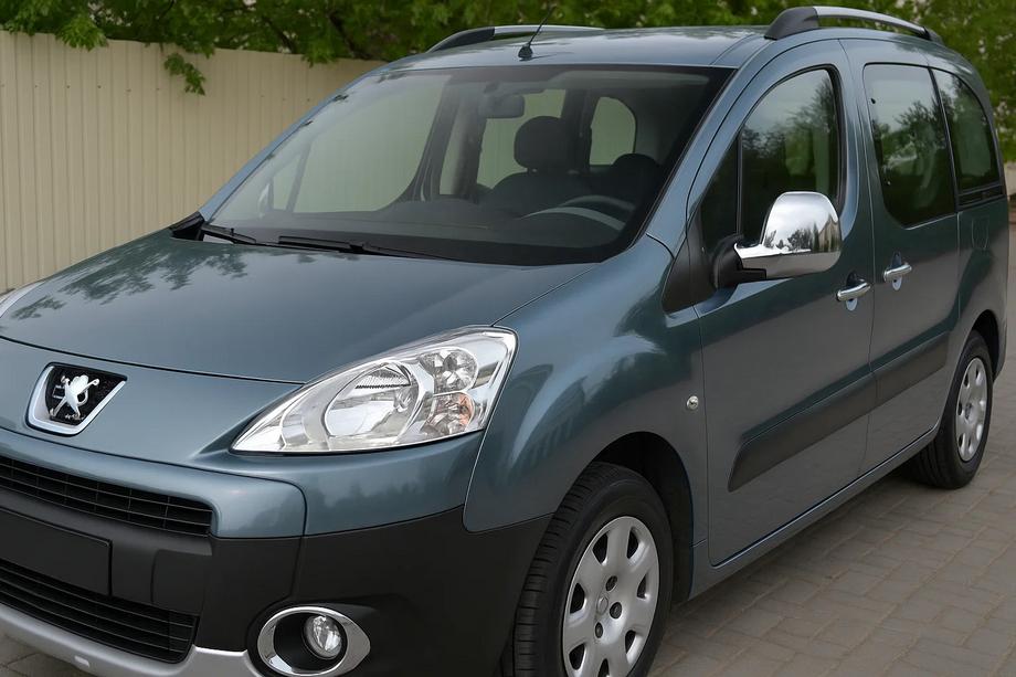 Peugeot Partner Tepee 2008-2018 Mirror Covers 2008-2012 (2 pcs, Stainless Steel) Image