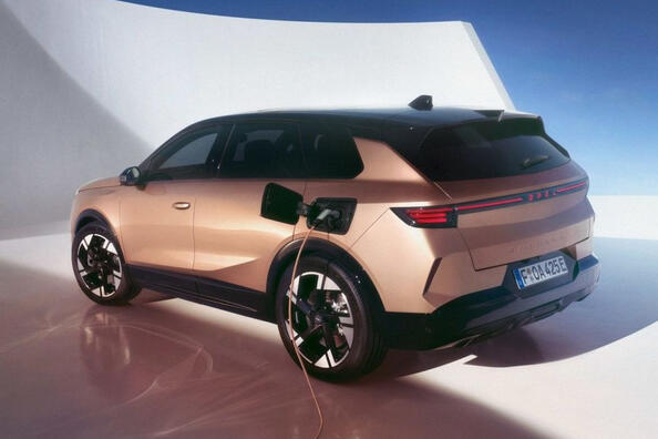 Opel Grandland 2024 Review: The Second Generation of the Crossover Photo 3