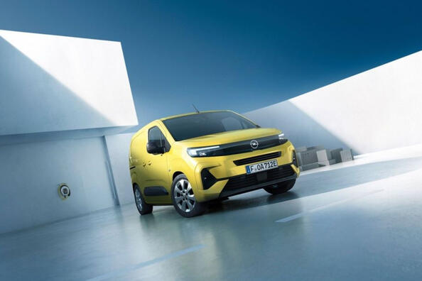 Review of the Opel Combo Cargo Electric electric van Photo 1